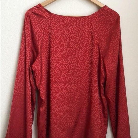 WHBM Red Printed Blouse SZ L - Picture 3 of 4